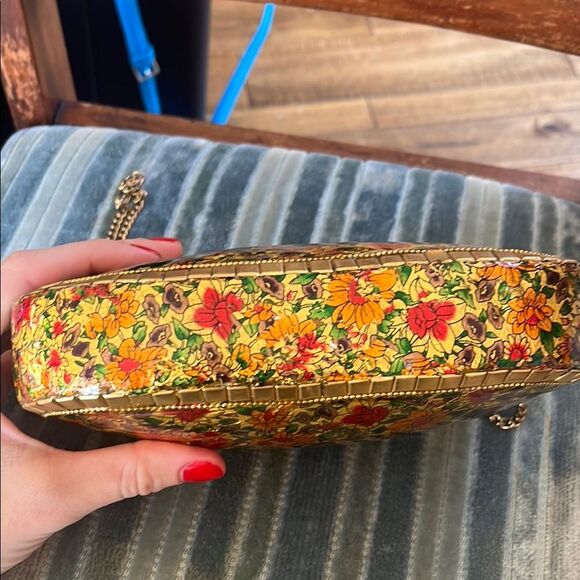 Antik Kraft Floral Gold Women's Bag - Picture 4 of 7